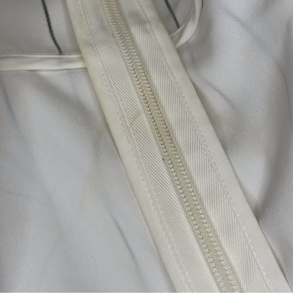 Self Portrait Mono Striped Ruffle Cold Shoulder Top Size 4 - Picture 15 of 16